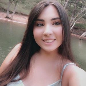 Meet your Posher, Adriana